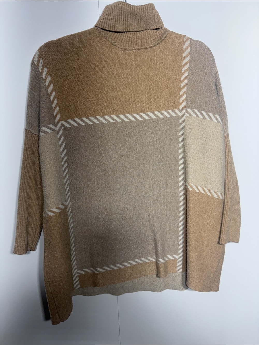 Joseph A Colorblock Plaid Turtleneck Sweater - Beige/Tan/Cream